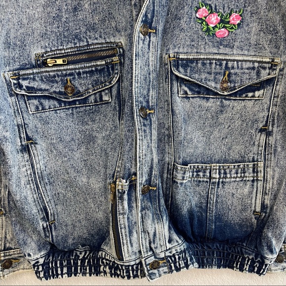 ✨Vintage East West | Oversized Acid Wash Floral Denim Jean Jacket - Picture 2 of 16